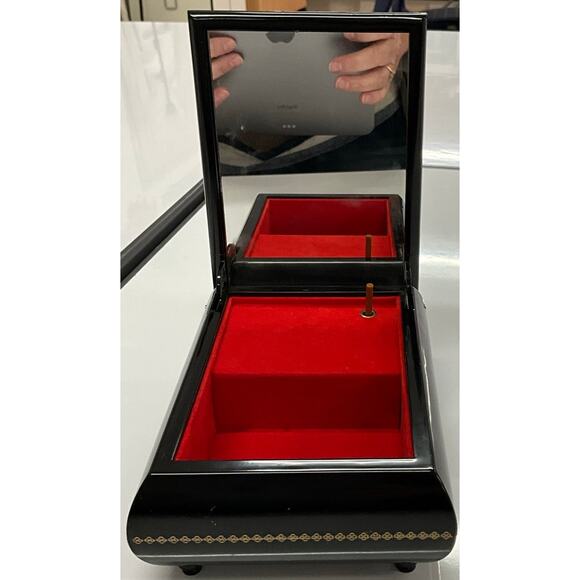 Two Sisters On The Terrace Musical Jewelry Trinket Box Tested Works - Picture 3 of 9